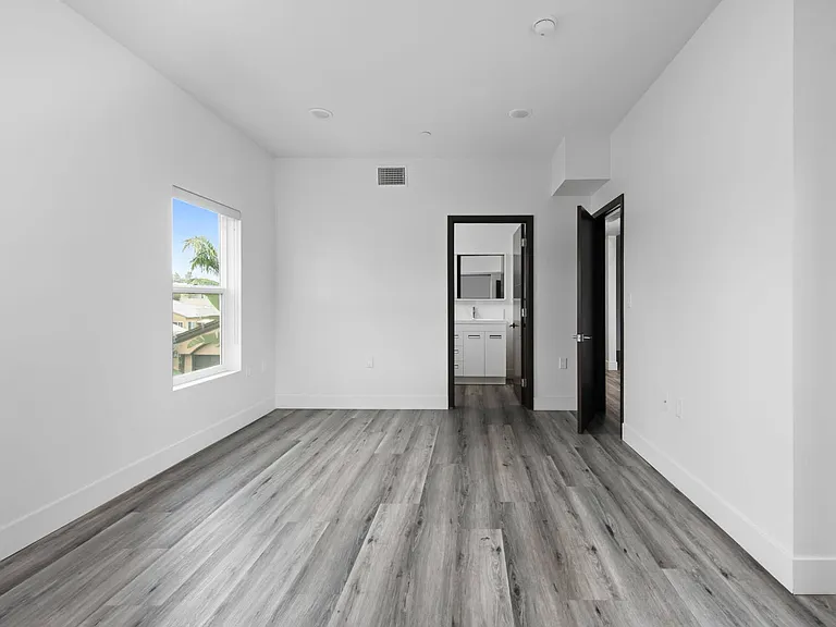 608 Hill St #3 — Photo 13
