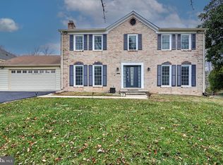 15125 Manor Lake Dr, Rockville, MD 20853