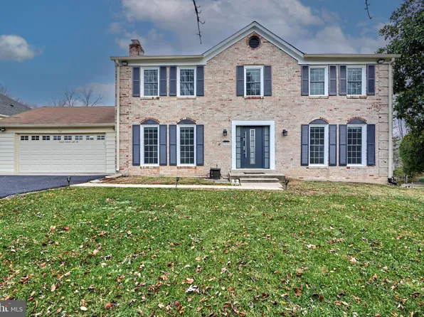 15125 Manor Lake Dr, Rockville, MD 20853