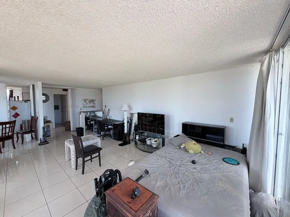 555 University Ave, Honolulu, HI