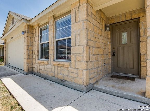 3rd image of 7918 Oakwood Pnes
