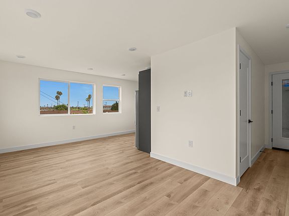 5th image of 3316 Luna Ave #2