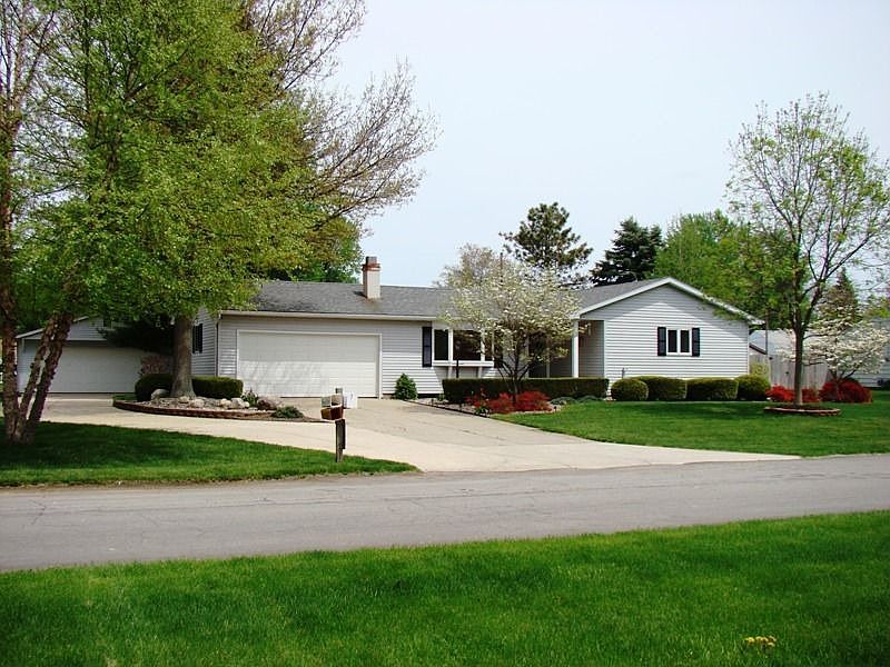 1st image of 19725 Rolling Acres Dr