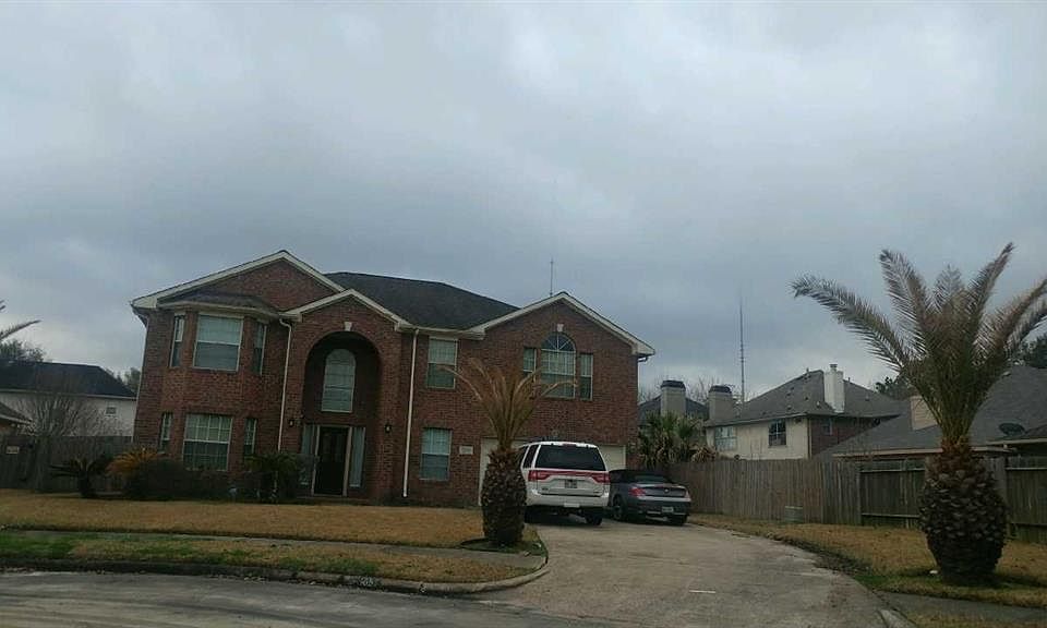 1st image of 2835 Green Hollow Ct