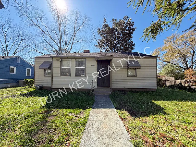 305 McPherson Ave — Photo 1