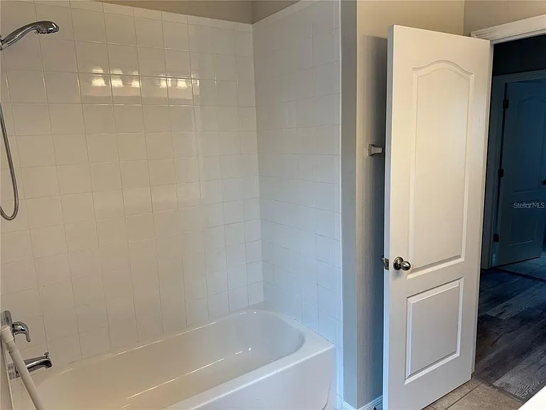 5912 Village Center Dr — Photo 36