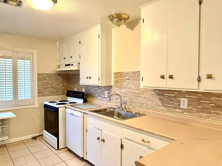 4275 Bethel Blvd — Photo 6