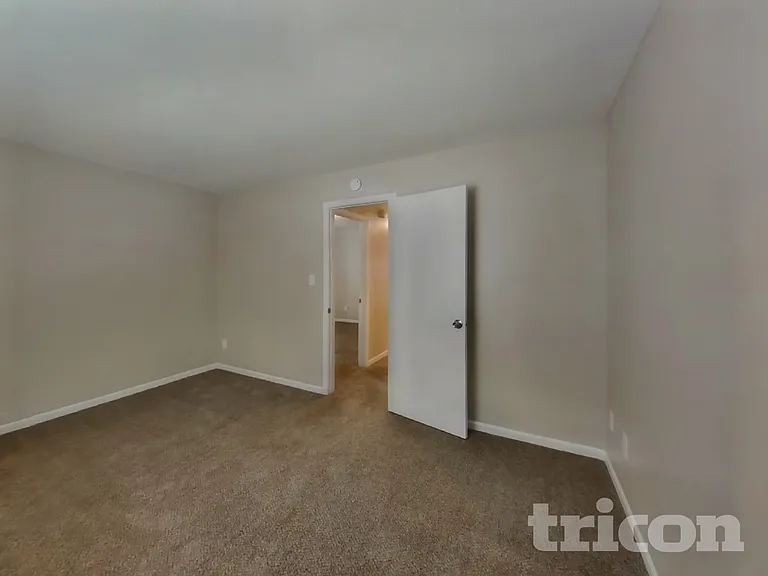 2207 Golden Eye Cir — Photo 14