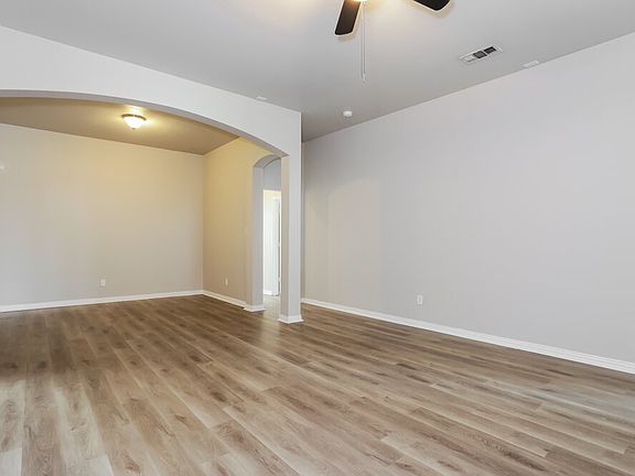 5th image of 344 Creekside Way