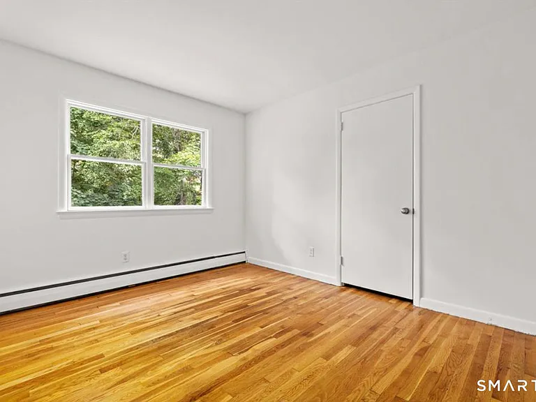 412 Main St — Photo 10