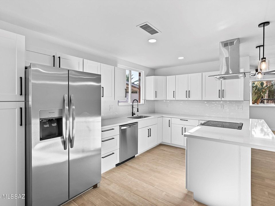 1st image of 5011 E Scarlett St