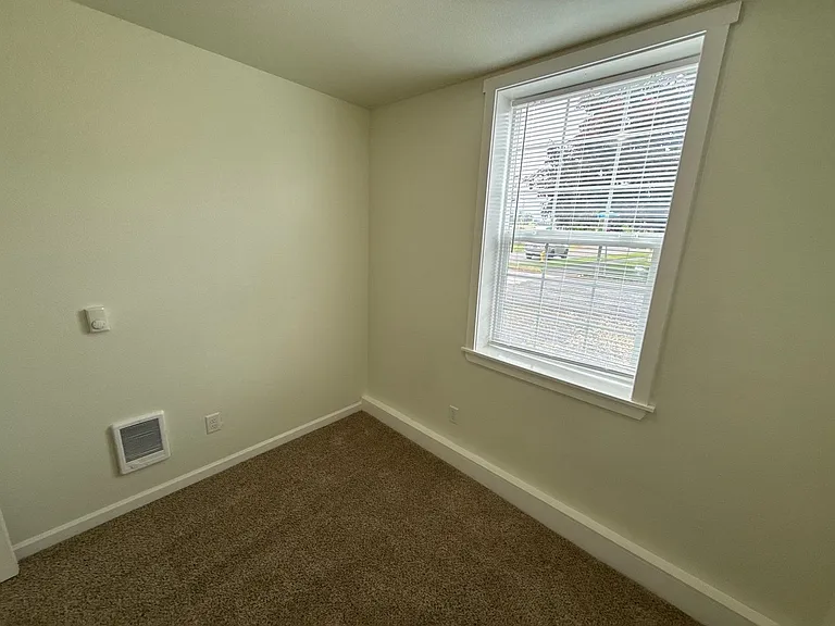200 Railroad Ave #5 — Photo 12