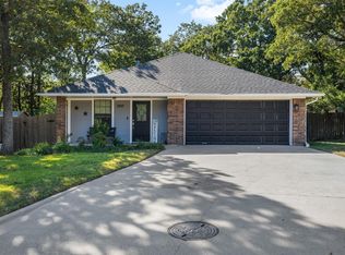 3000 Manorwood Dr, Bryan, TX 77801