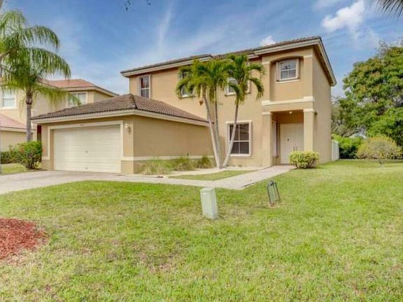 2nd image of 5012 Victoria Circle