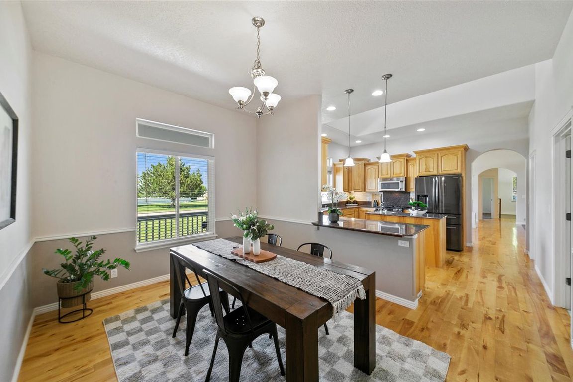 next background image