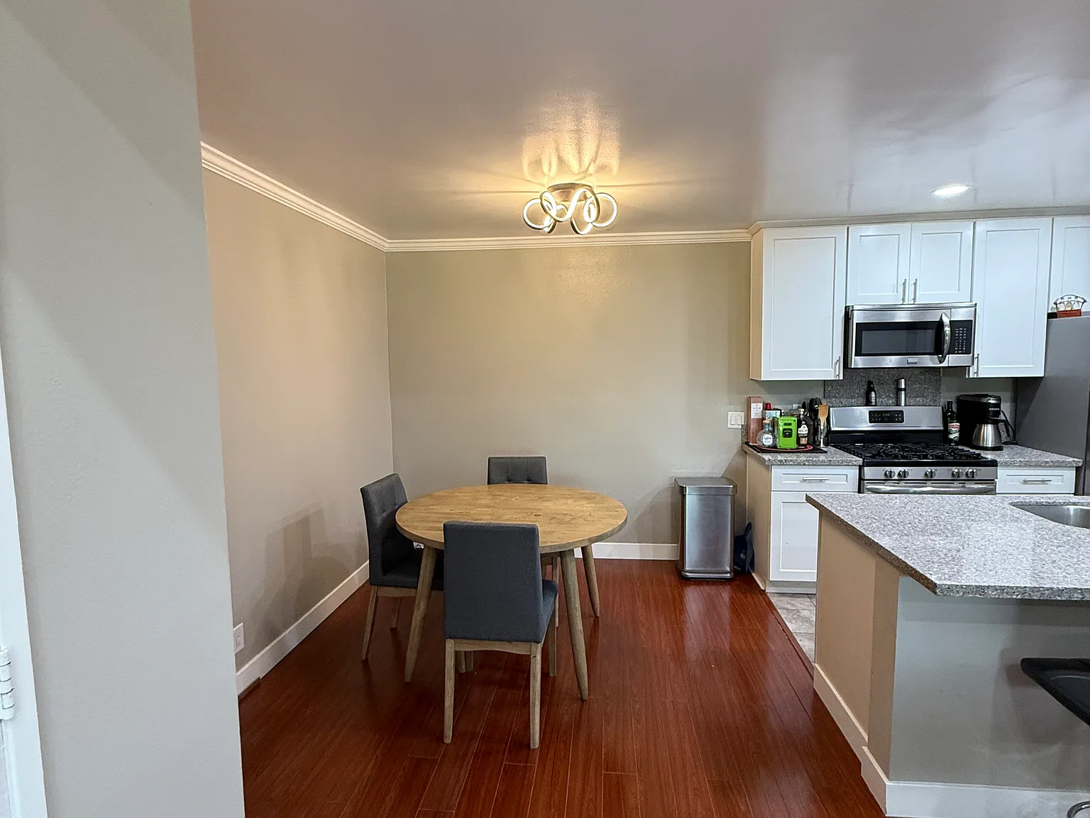 1 bed, 757 sqft, $2,480 — Photo 2