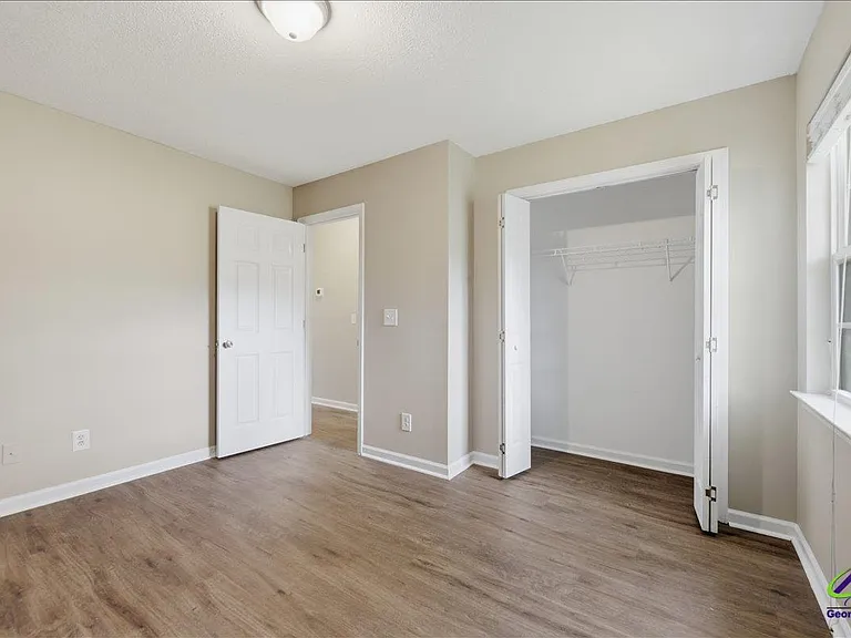 305 Links View Dr — Photo 17