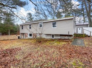 5 Maynard Way, Wareham, MA 02571