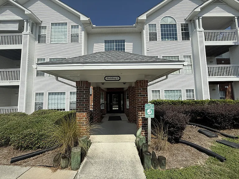 1231 Ladys Island Dr #1-211 — Photo 4