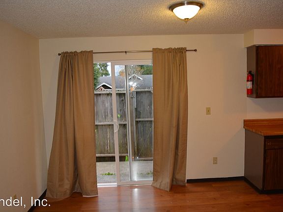 2nd image of 2729 California St #3