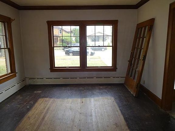 5th image of 1333 Camp Ave