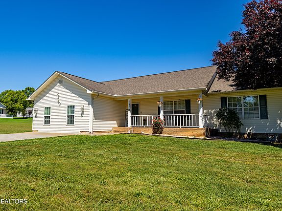 2nd image of 5445 Evergreen Farms Ln