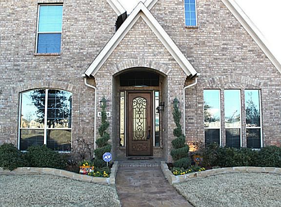 3rd image of 12026 Grandview Dr