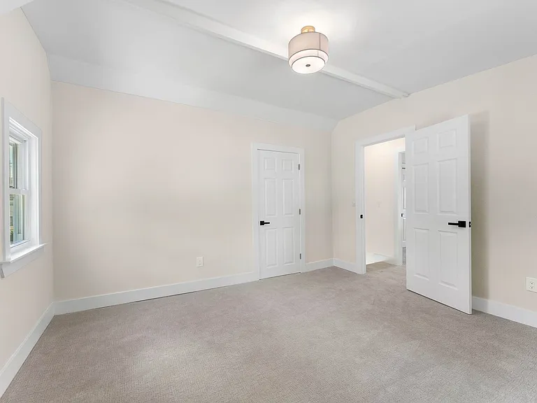 607 W Madison Ave — Photo 23