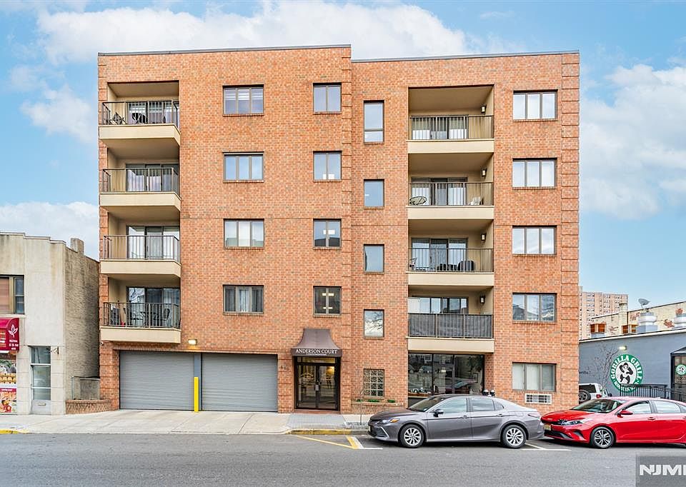 1st image of 610 Anderson Ave APT 2E