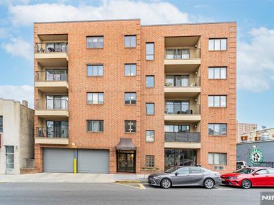 610 Anderson Ave APT 2E, Cliffside Park, NJ, 07010