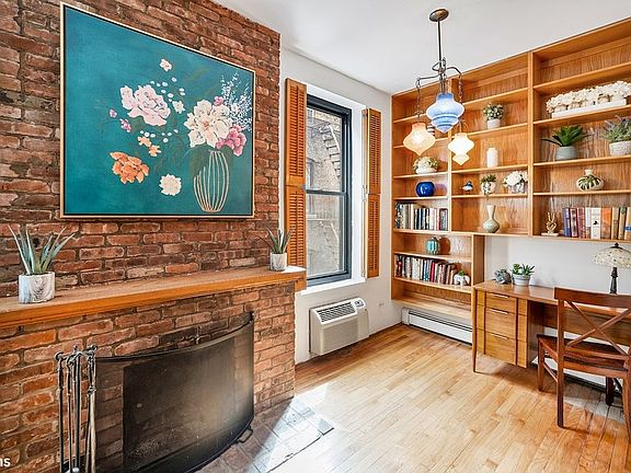 4th image of 202 W 92nd St APT 4R