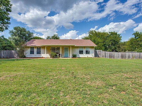 510-w-maple-street-whitewright-tx-High-Res-2.jpg