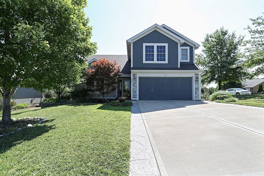 1st image of 527 Brent Dr