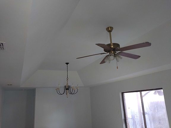 Dinning Room connected to Living Room