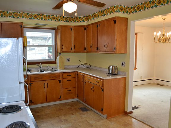 5th image of 149 Garden Dr