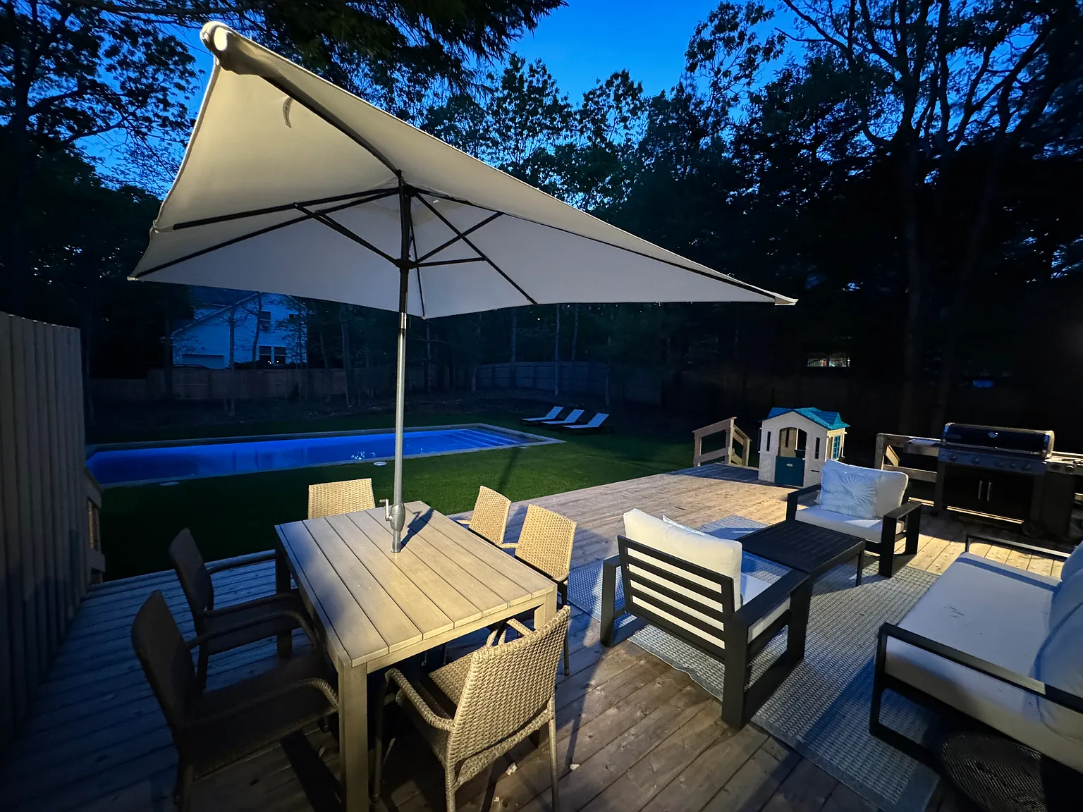 East Hampton Retreat Close to Town, Beaches & Montauk — Photo 4