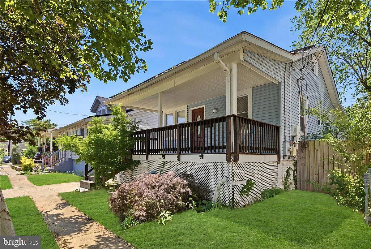 3 bed, 3.0 bath, 1488 sqft, $3,150 — Photo 3