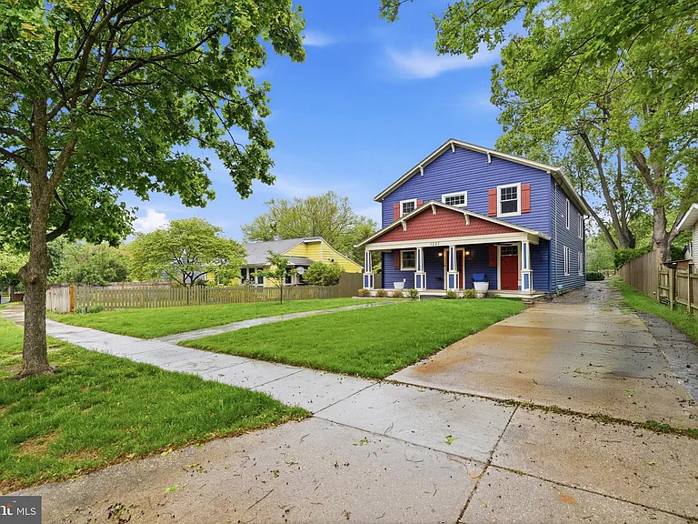 1227 Clagett Dr — Photo 3