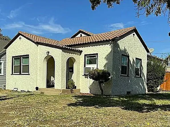 504 W D St, Lemoore, CA 93245