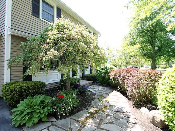 2nd image of 38 Williamsburg Dr