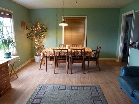 3rd image of 629 Olympia Ave