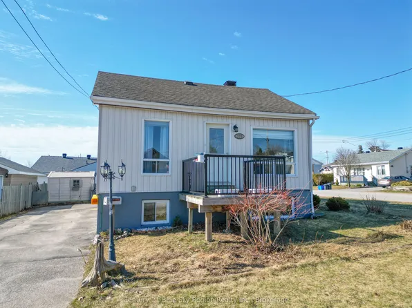 203 Hillcrest Ave, North Bay, ON P1B 7B5