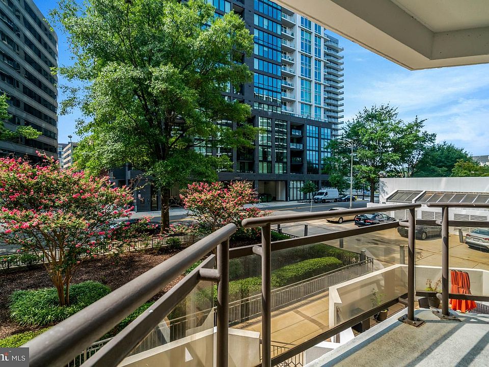 1st image of 1530 Key Blvd APT 219