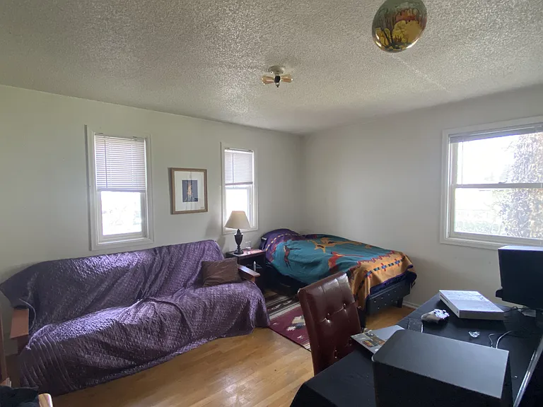 211 W Simpson St — Photo 12