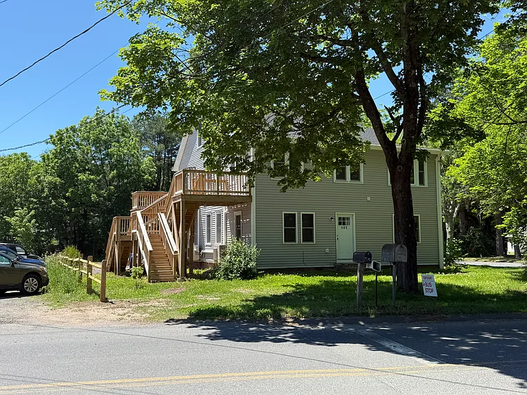 485 Pine St — Photo 2
