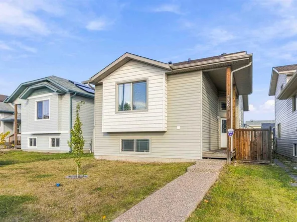 236 SW Paris Cres, Wood Buffalo, AB T9K 0C9