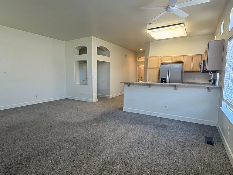 1369 Ridge Point Dr — Photo 10