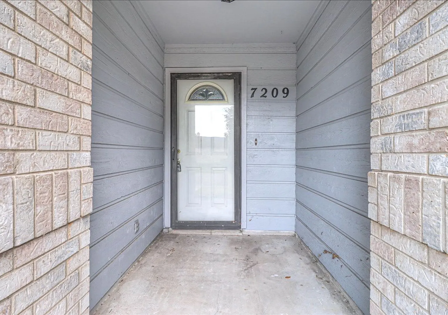 7209 Windy Ridge - 3/bed 2/bath - $1,795/month — Photo 4