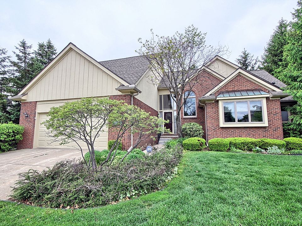 1st image of 16229 Country Knoll Dr #8