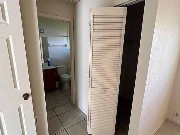 3rd image of 23385 Farnam St #1
